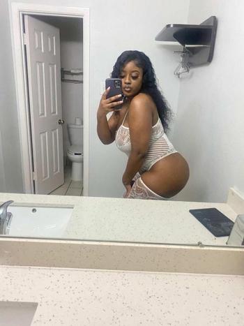 Neek, 26  female escort, Anchorage