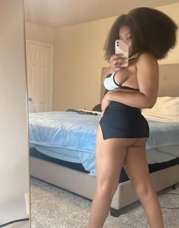 912-484-0339, 28  female escort, Anchorage